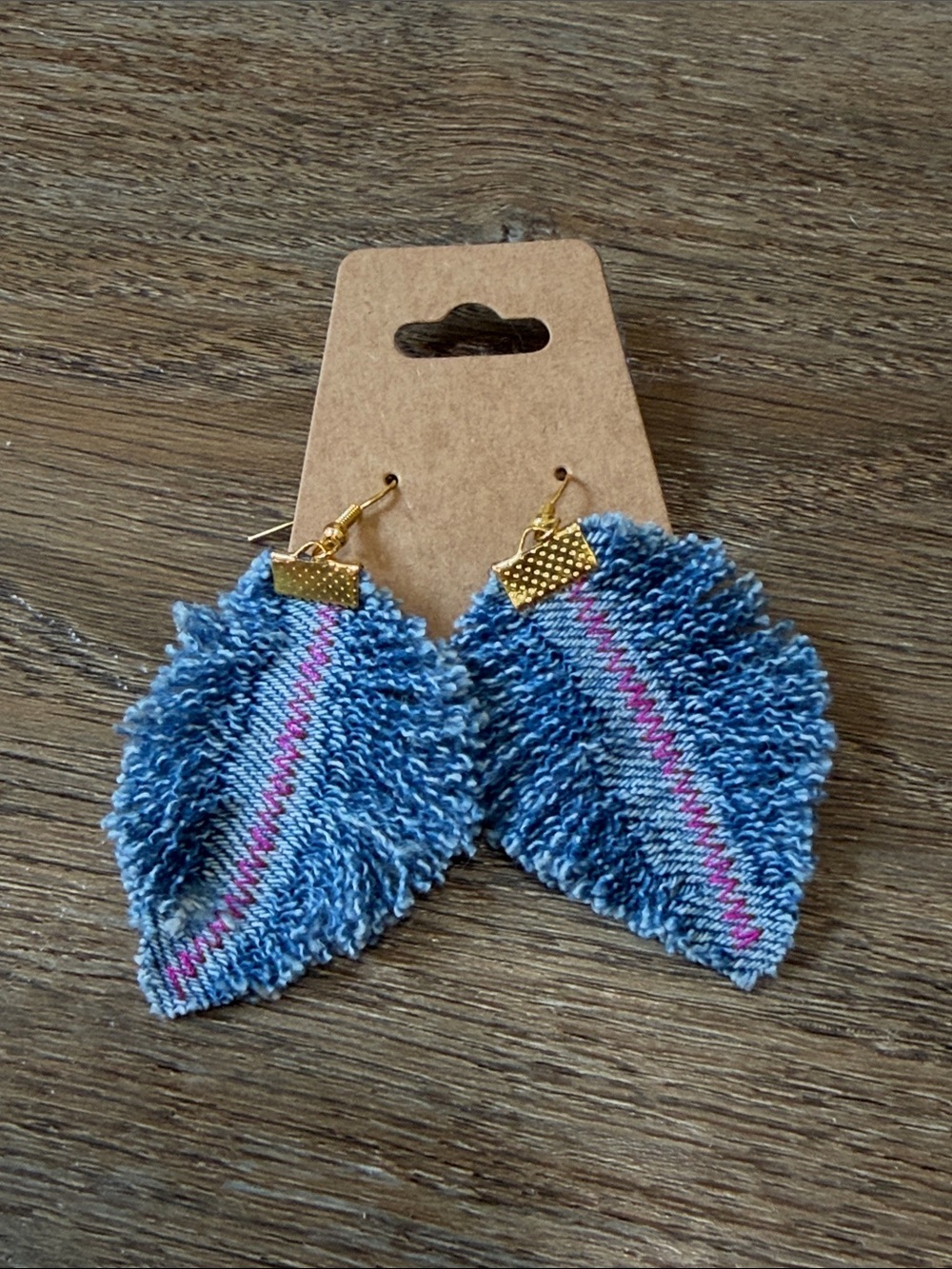 Blue Leaf-Shape Fringe Drop Earrings with Pink Stripe